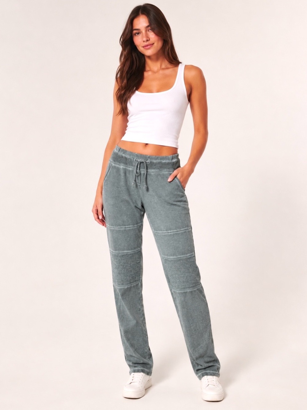 VENTI6
Sage Green Drawstring Waist Moto
Pants Women’s Made in Italy Size M
